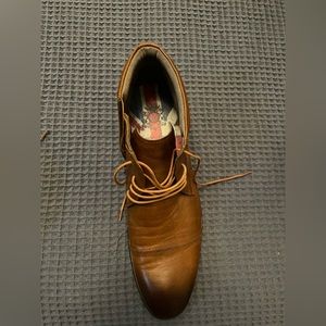 Only wore those a couple of times. Didn’t fit right for my wide feet.